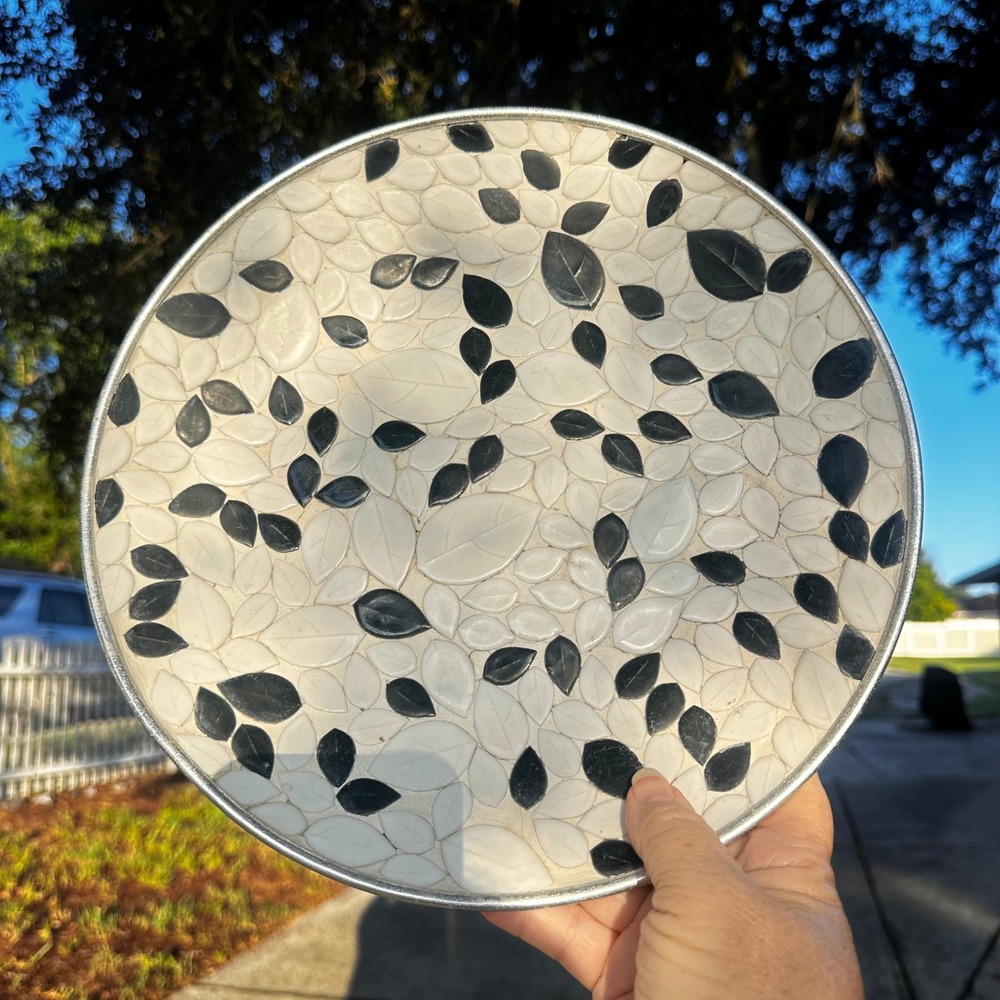 12" Black White Leaf Pattern Mosaic Decorative Charger Plate Wall Hanging Tray